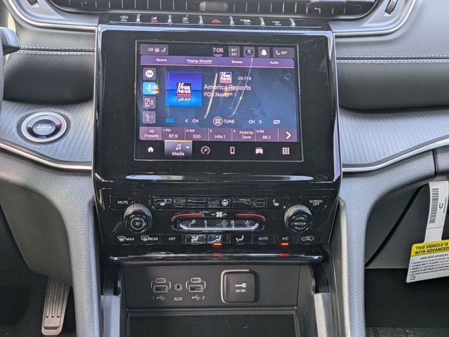 New 2025 Jeep Grand Cherokee Altitude image 16