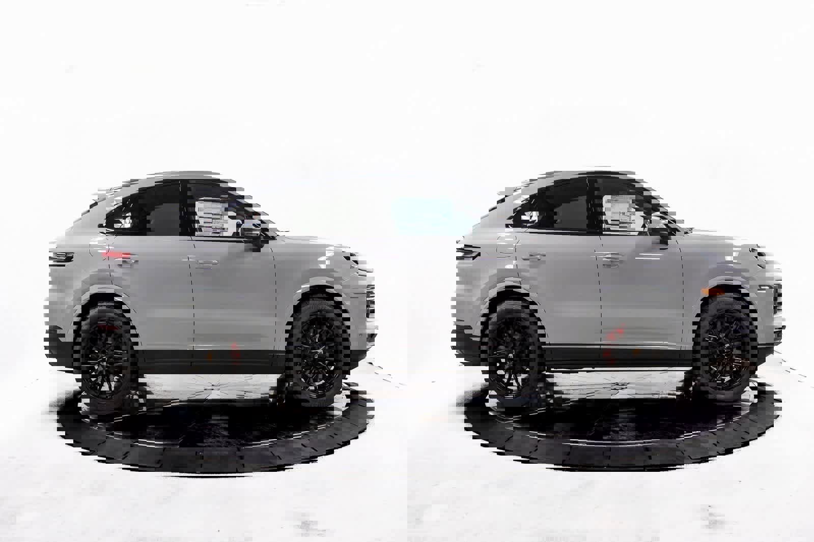 New 2026 Porsche Cayenne S image 8