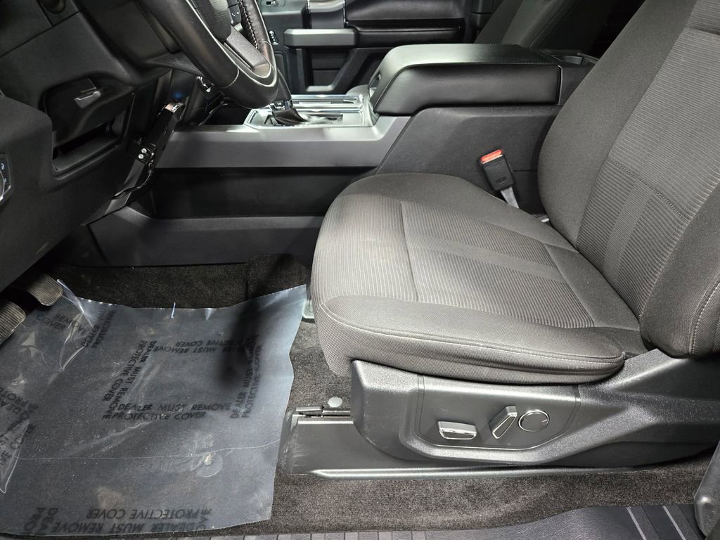 Used 2017 Ford F150 XLT w/ Equipment Group 302A Luxury image 10