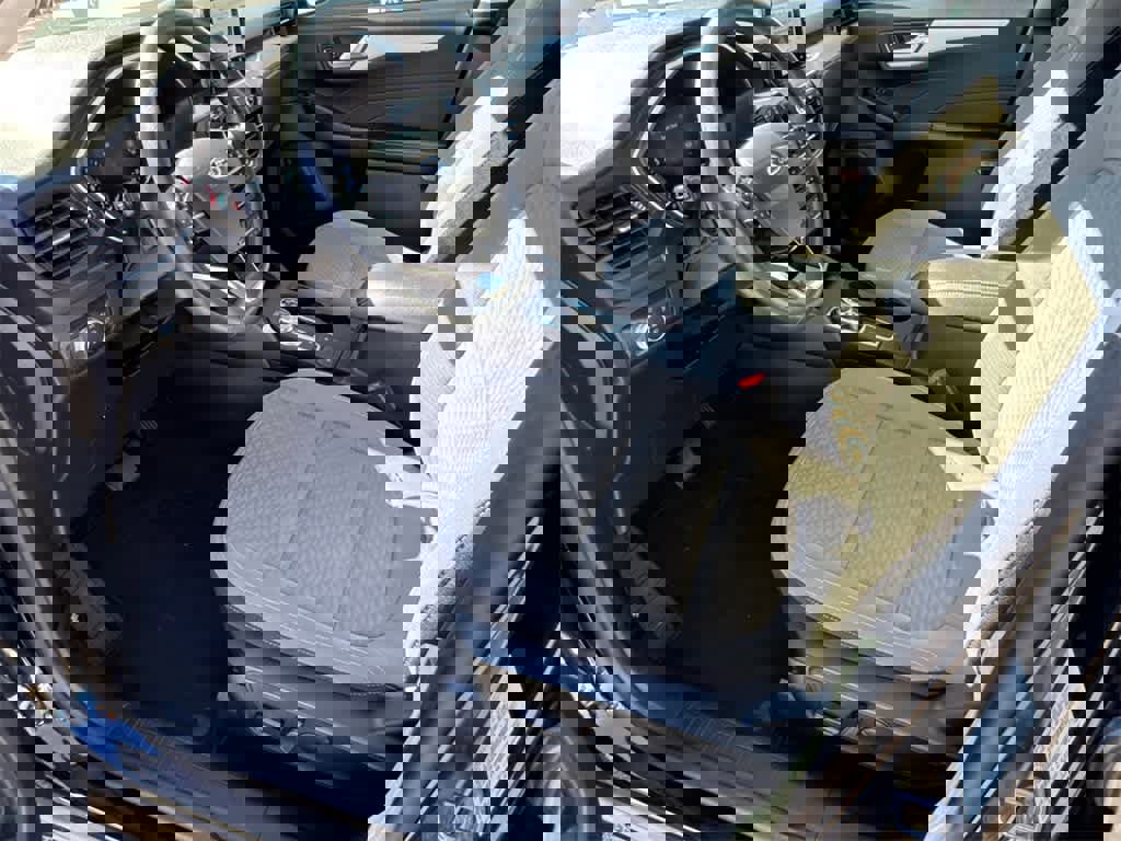 Certified 2021 Ford Escape SE w/ SE Sport Appearance Package image 10