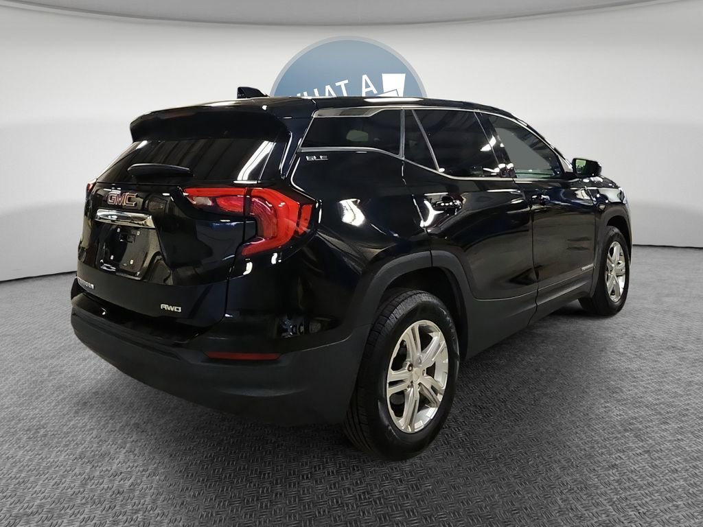 Used 2020 GMC Terrain SLE w/ LPO, Floor Liner Package AWD/4WD image 3