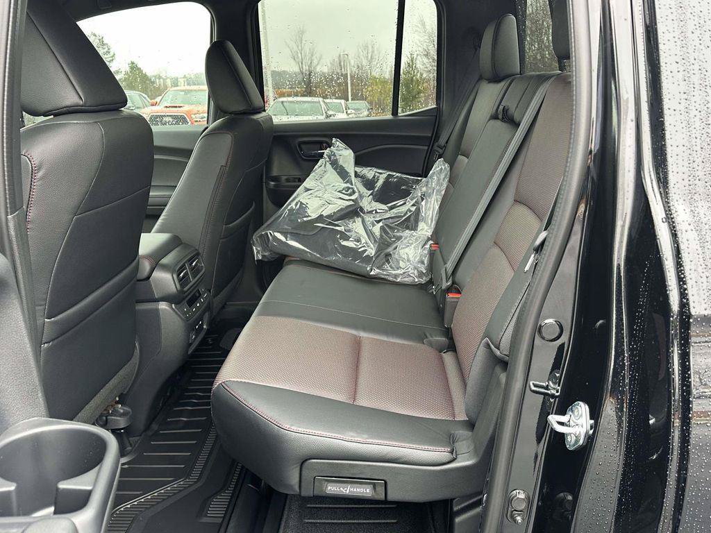 New 2026 Honda Ridgeline Black Edition image 9