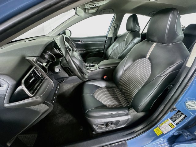 Used 2024 Toyota Camry SE w/ Cold Weather Package FWD image 28
