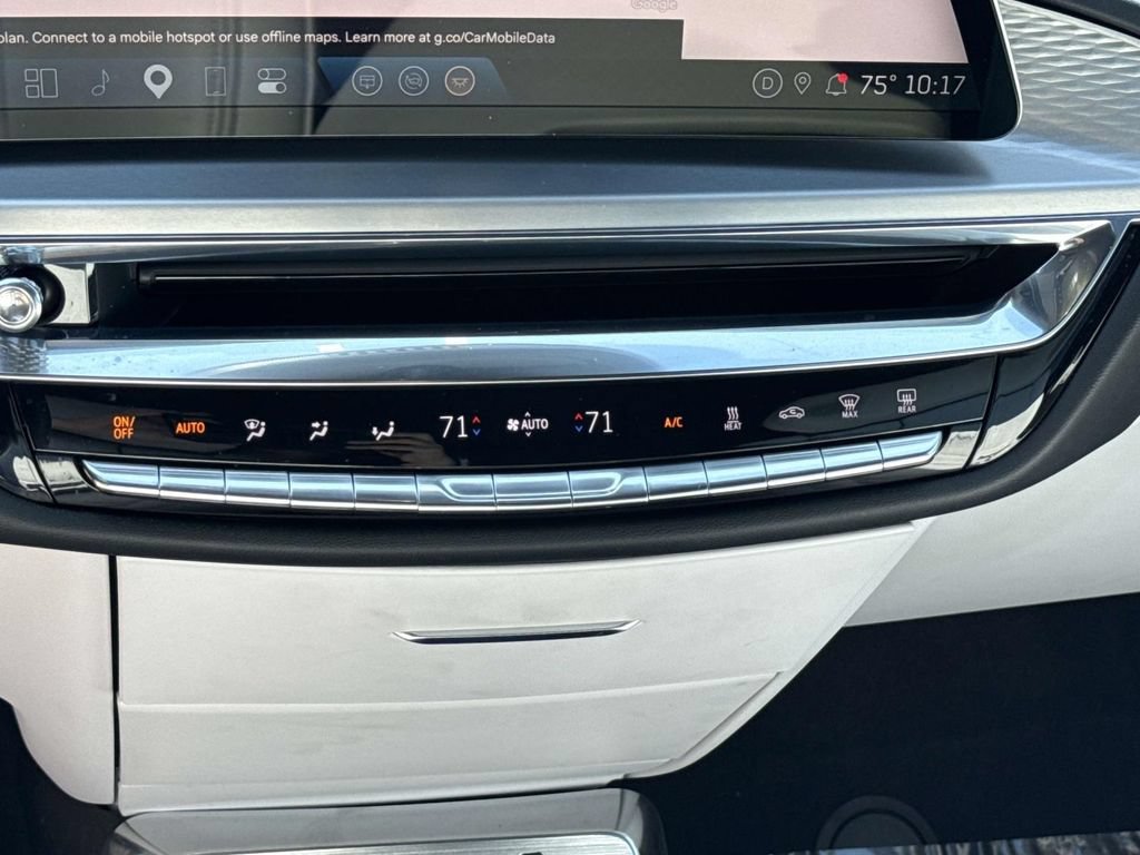 Used 2024 Cadillac Lyriq Luxury AWD/4WD image 35