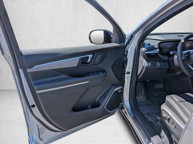 Used 2025 Buick Enclave Sport Touring image 11