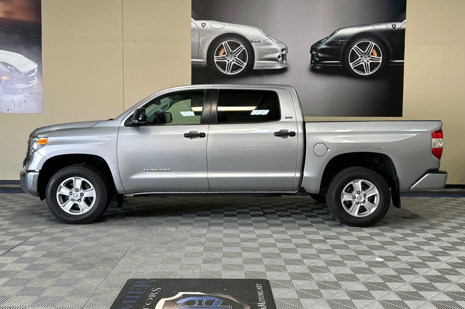 Used 2016 Toyota Tundra SR5 w/ SR5 Upgrade Package RWD image 7