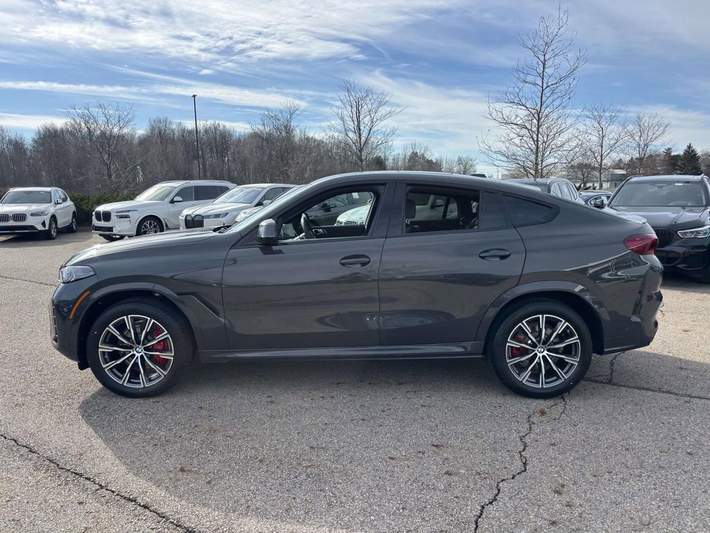 New 2026 BMW X6 xDrive40i w/ Climate Comfort Package image 4