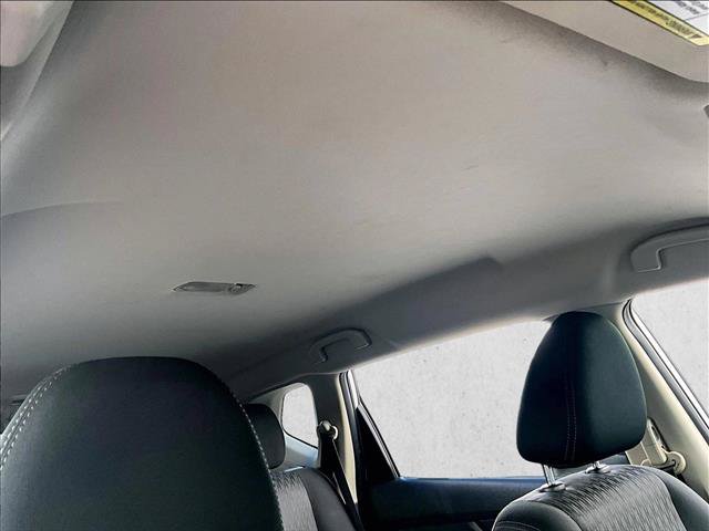 Used 2020 Nissan Rogue SV FWD image 15