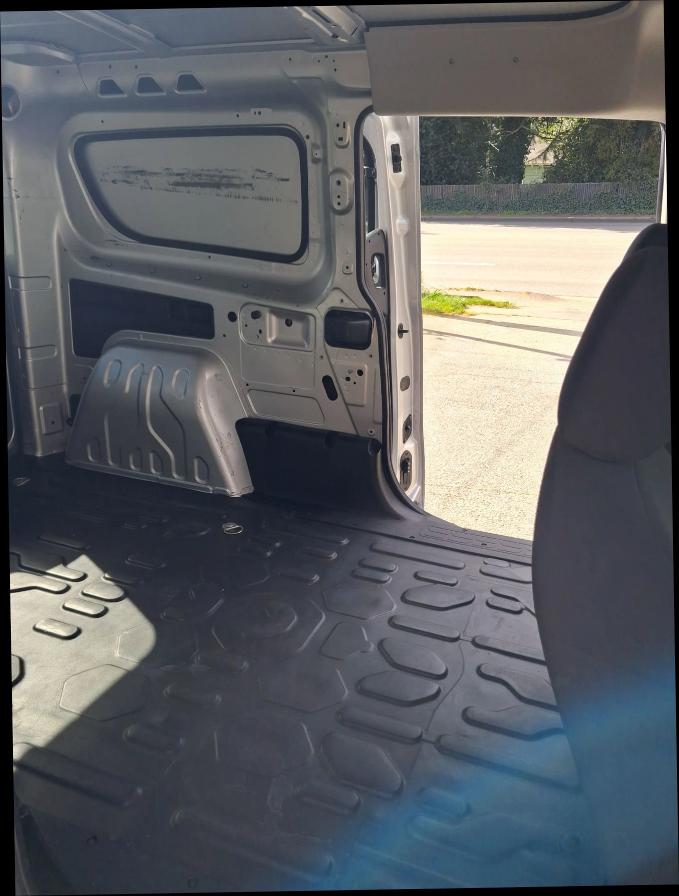 Used 2015 RAM ProMaster City Tradesman SLT image 8