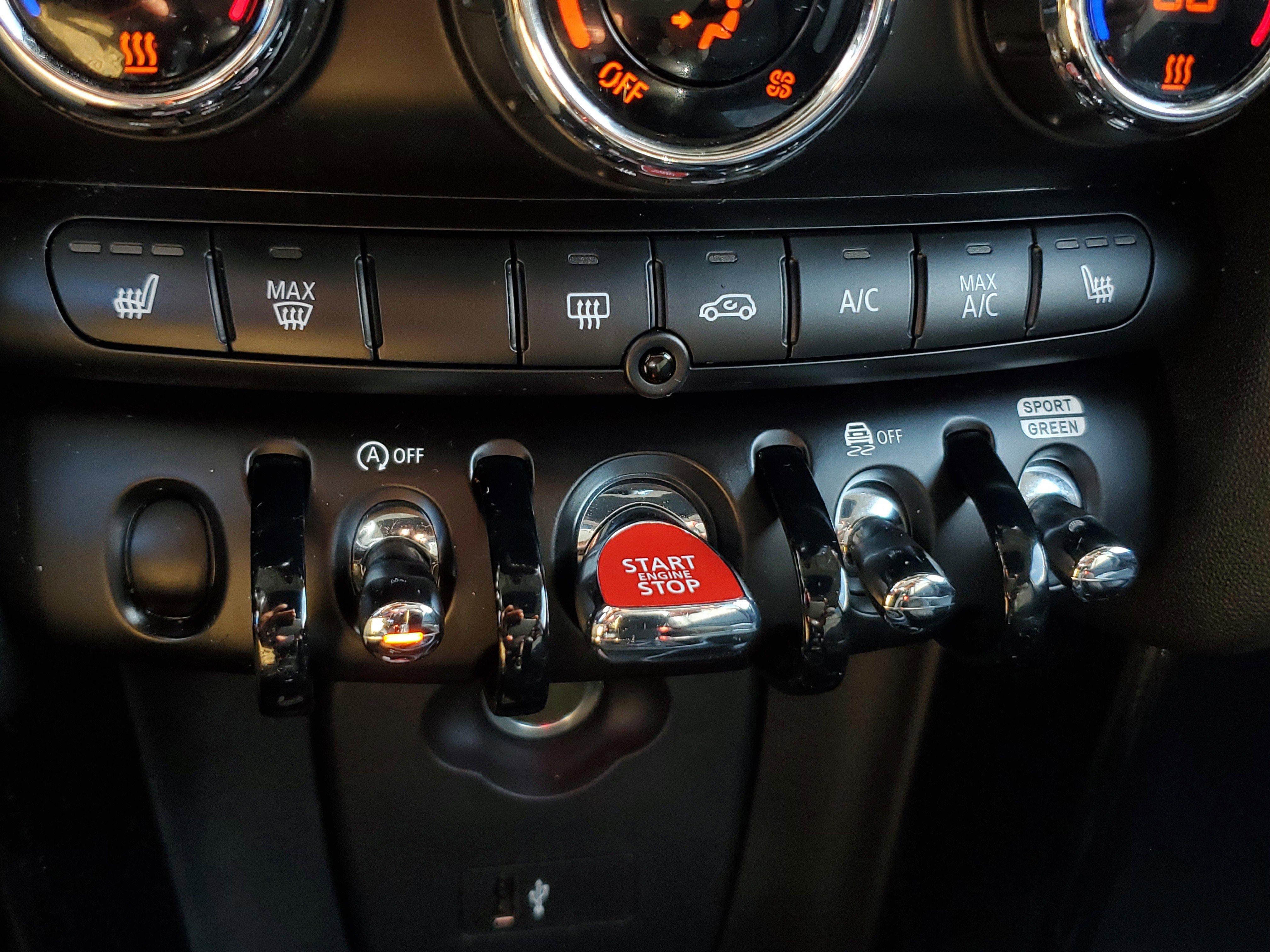 Used 2020 MINI Cooper S image 25