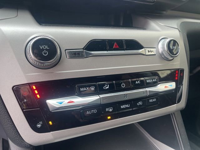 Used 2023 Ford Explorer XLT w/ Equipment Group 202A image 5