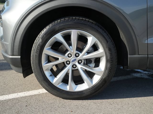 Used 2023 Ford Explorer Platinum w/ Technology Package AWD/4WD image 11