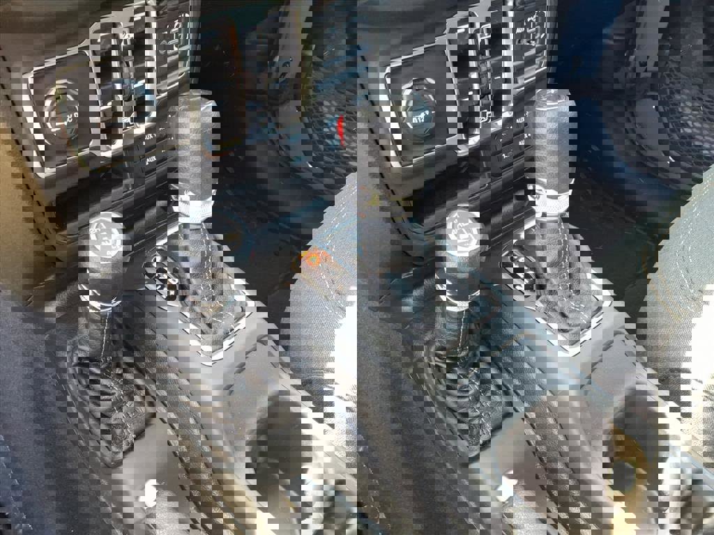 New 2026 Jeep Gladiator Sport image 15