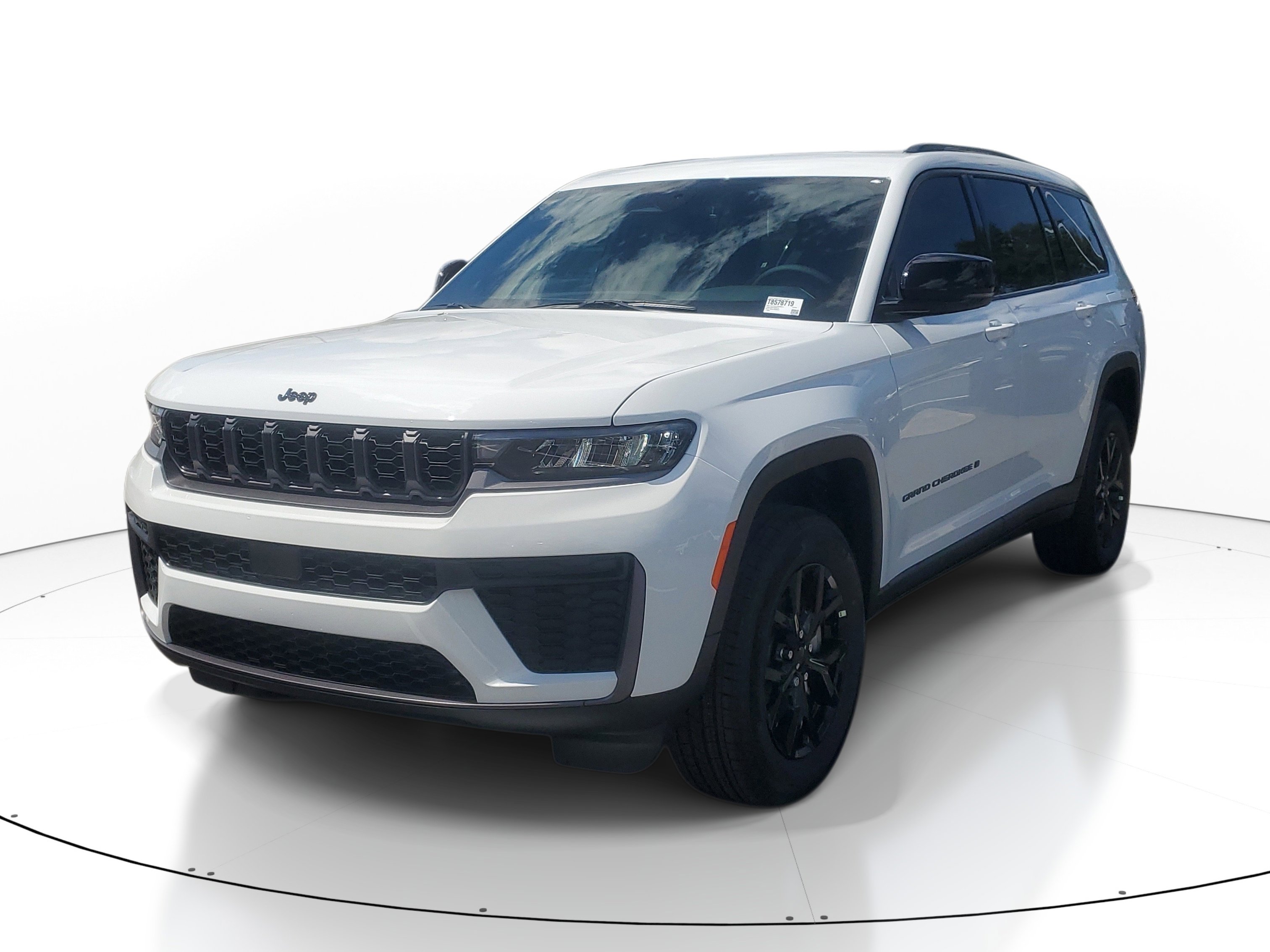 New 2026 Jeep Grand Cherokee L 2WD image 2