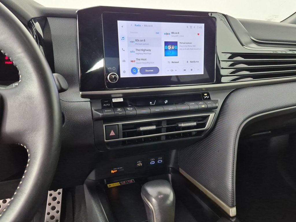 Used 2025 Toyota Camry SE FWD image 22