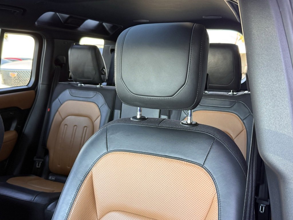 Used 2020 Land Rover Defender 110 X image 3