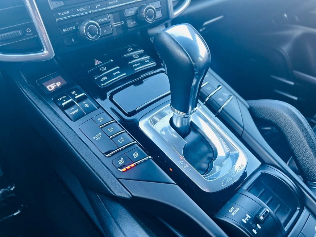 Used 2016 Porsche Cayenne S AWD/4WD image 19