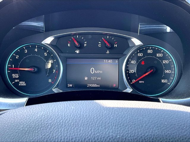 Used 2023 Chevrolet Traverse LT AWD/4WD image 3