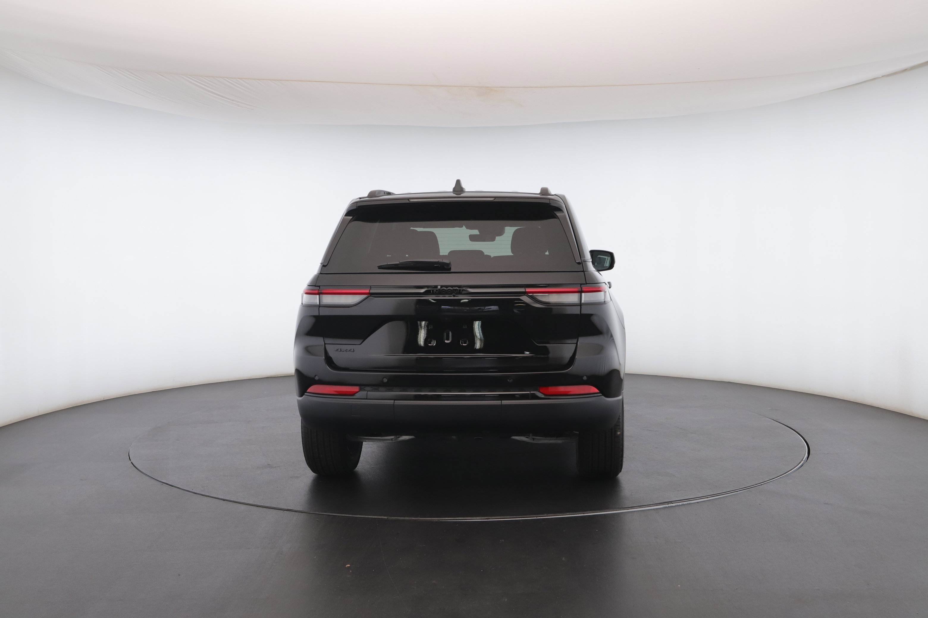 New 2025 Jeep Grand Cherokee Altitude image 25