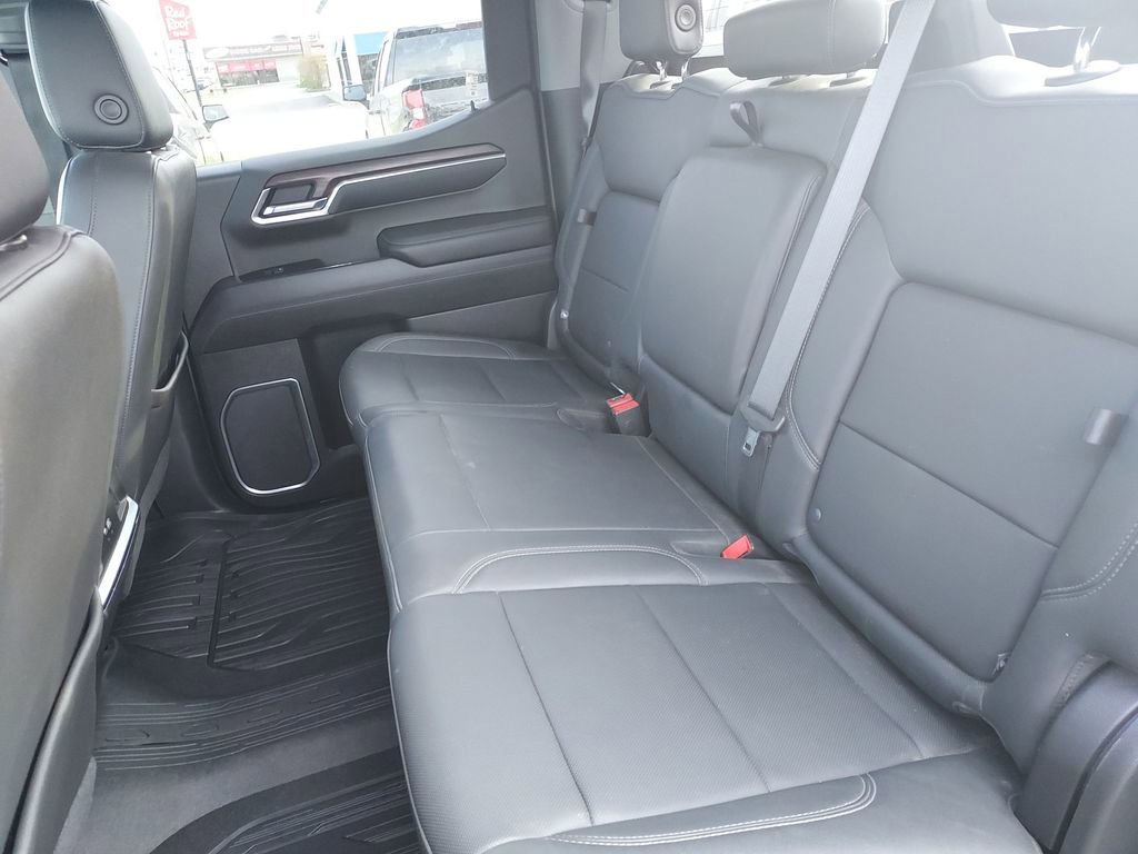 Used 2022 GMC Sierra 1500 SLT AWD/4WD image 28