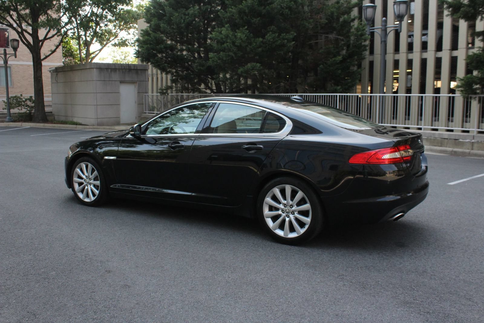 Used 2013 Jaguar XF 3.0 AWD/4WD image 9