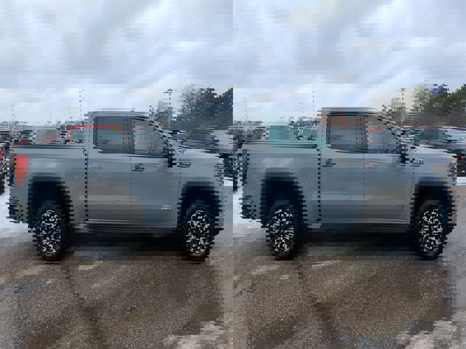 Used 2024 GMC Sierra 1500 AT4 w/ Technology Package image 15