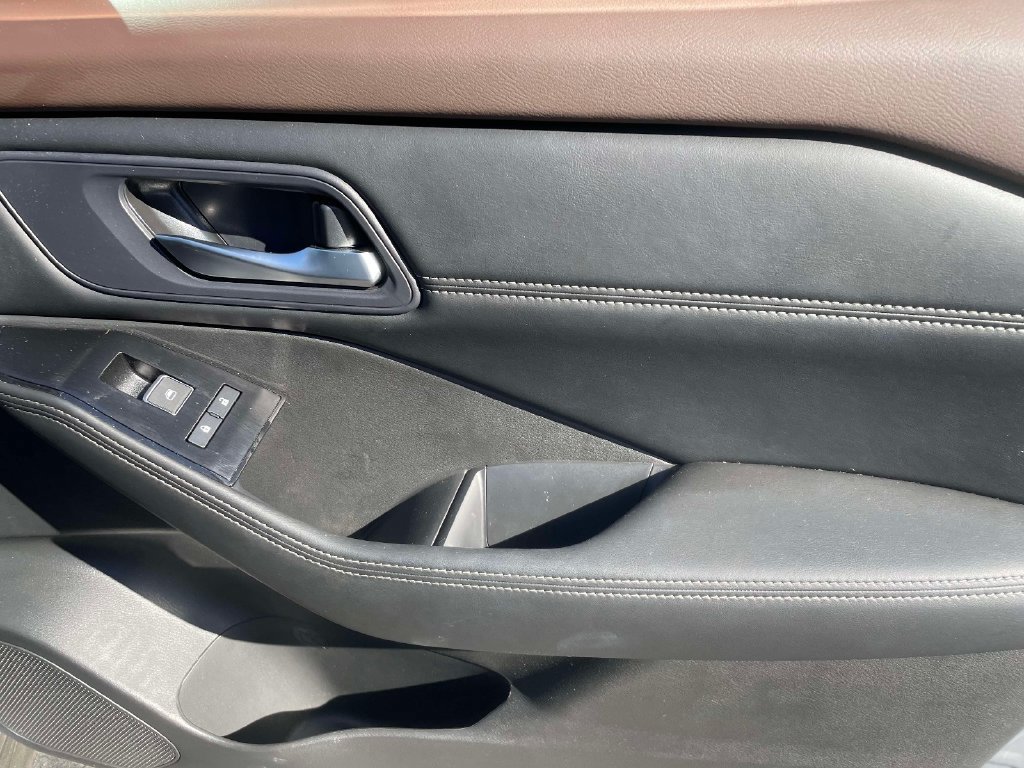 Used 2023 Nissan Rogue SL w/ SL Premium Package FWD image 10