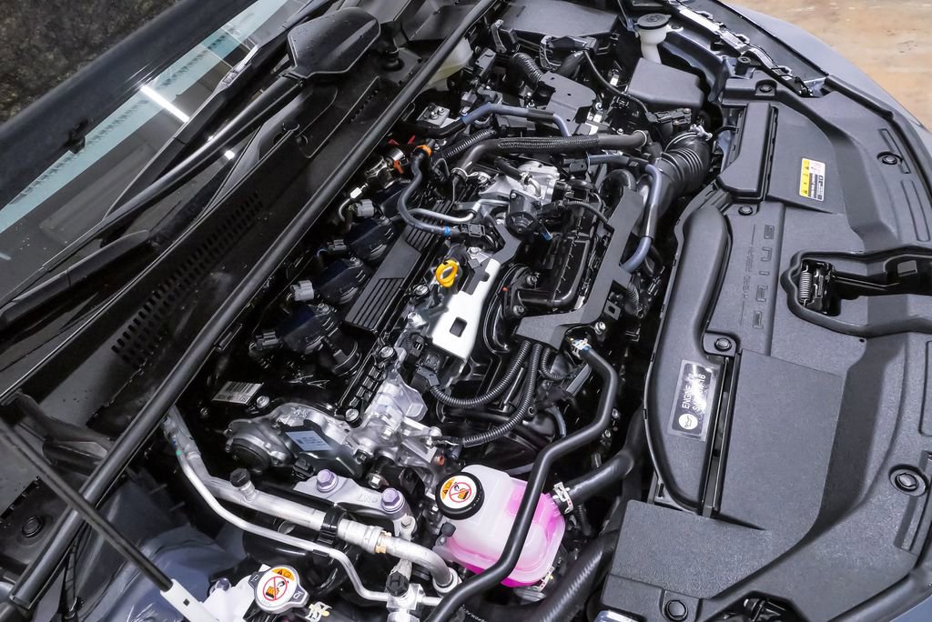 Used 2024 Toyota Prius LE FWD image 32