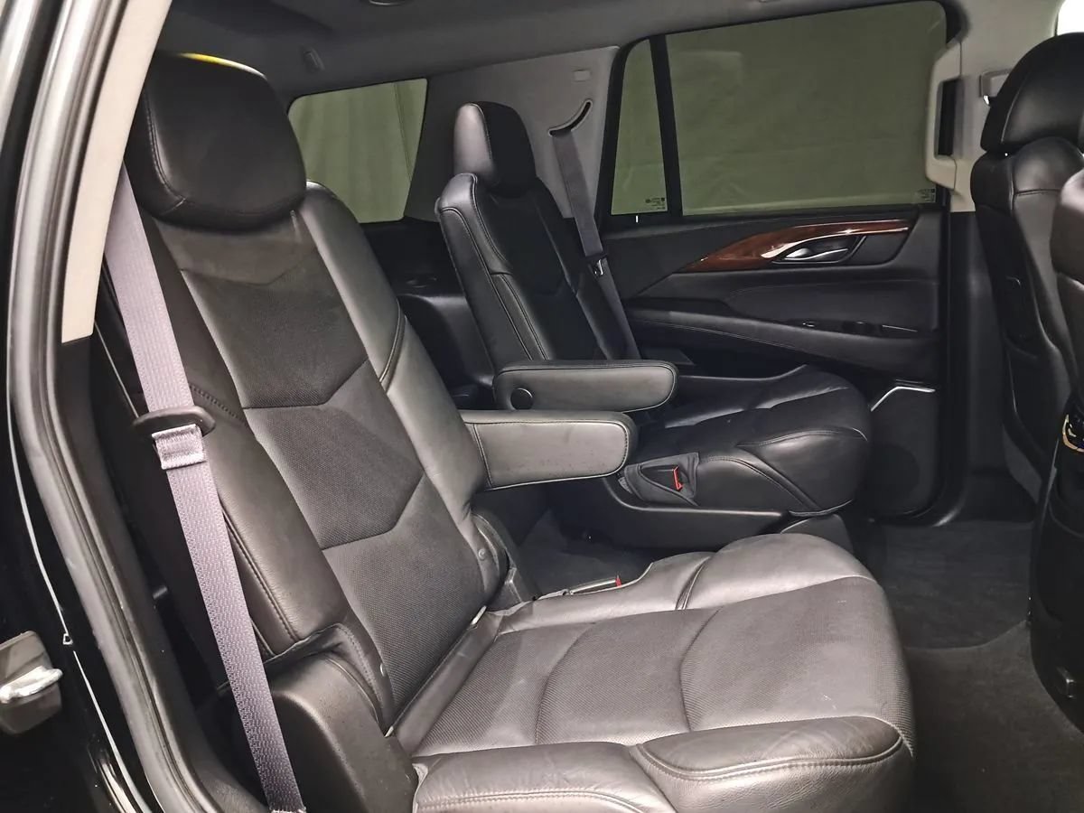 Used 2016 Cadillac Escalade 4WD image 25