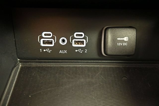 Used 2025 Jeep Grand Cherokee Altitude AWD/4WD image 25