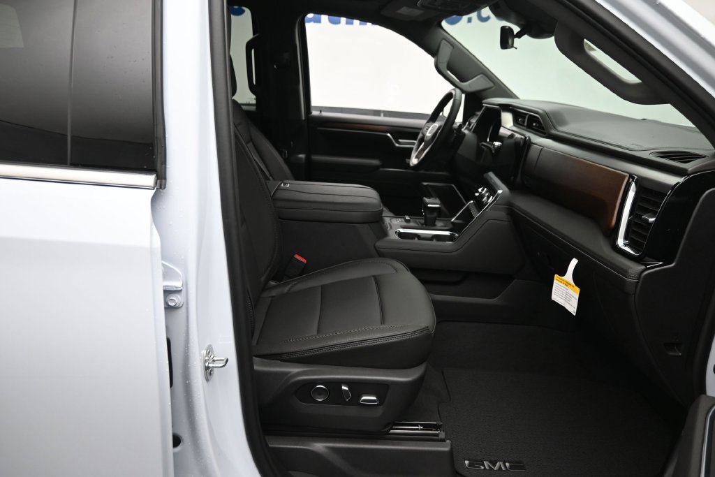 New 2026 GMC Sierra 1500 Denali AWD/4WD image 9