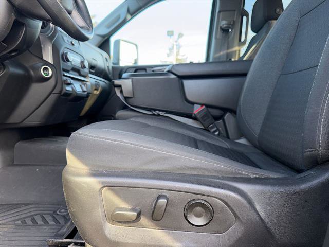 Used 2024 Chevrolet Silverado 2500 Custom w/ Custom Value Package image 14