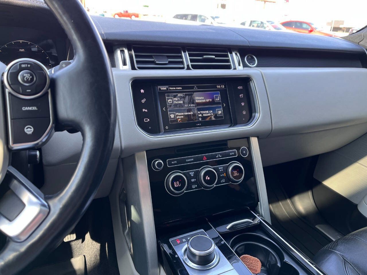 Used 2016 Land Rover Range Rover HSE image 12