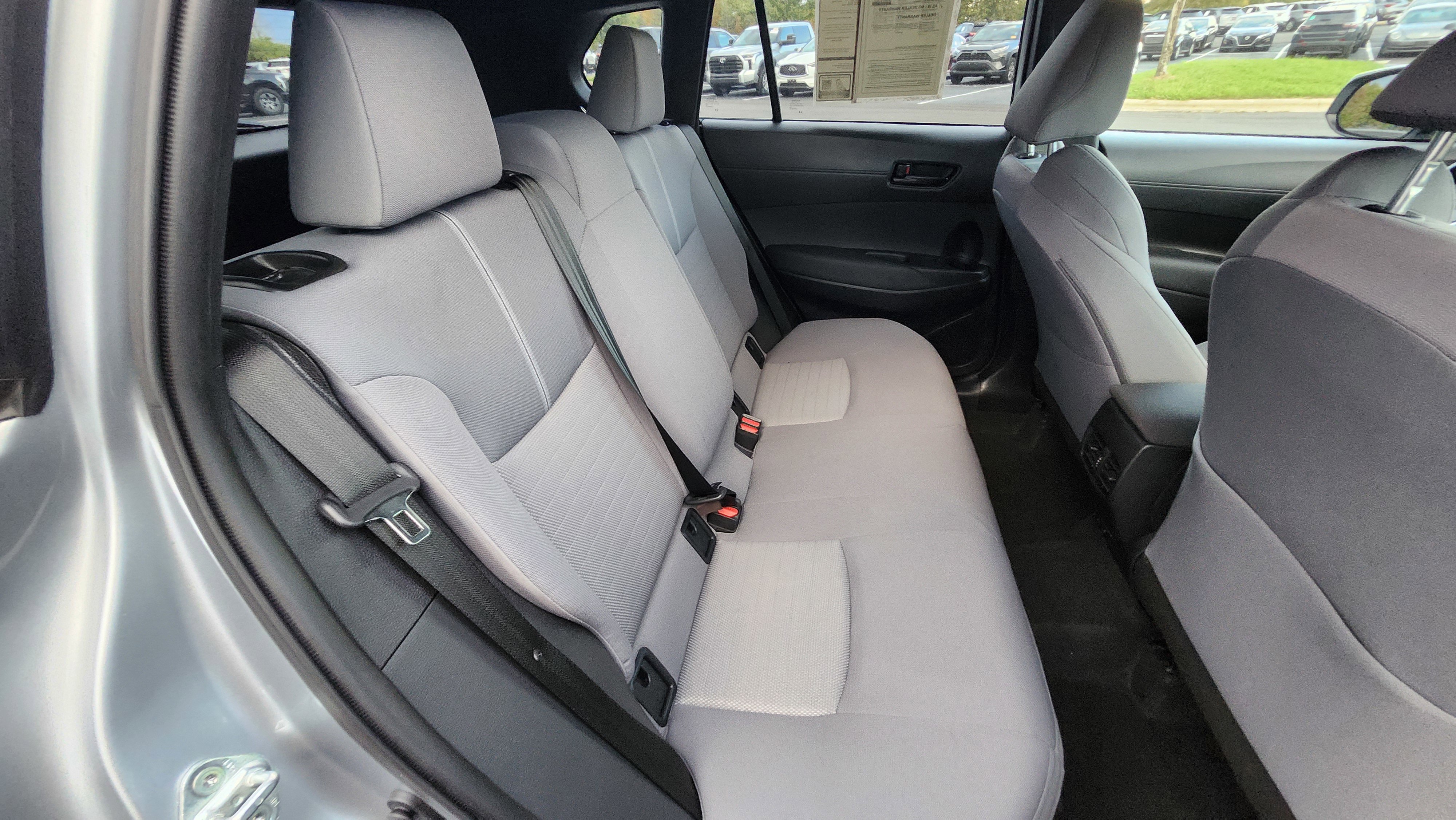 Used 2023 Toyota Corolla Cross SE image 13