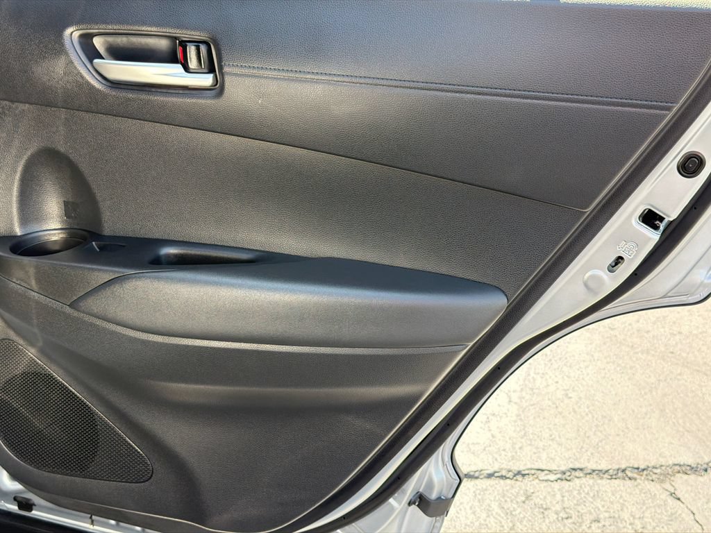 Used 2025 Toyota Corolla Cross AWD Hybrid w/ Convenience Package image 19