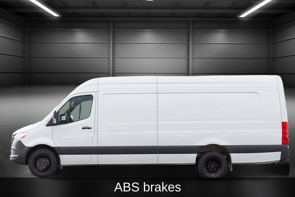 Used 2024 Mercedes-Benz Sprinter 3500 image 6
