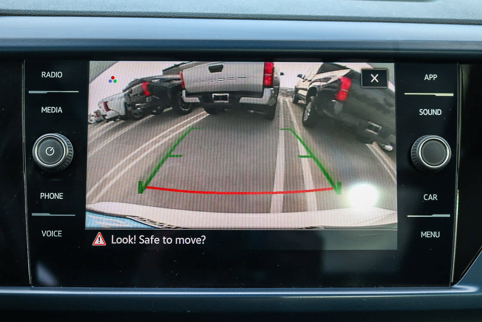 Used 2023 Volkswagen Taos SE image 24