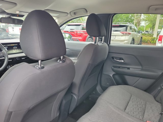 Used 2025 Nissan Kicks SV FWD image 11