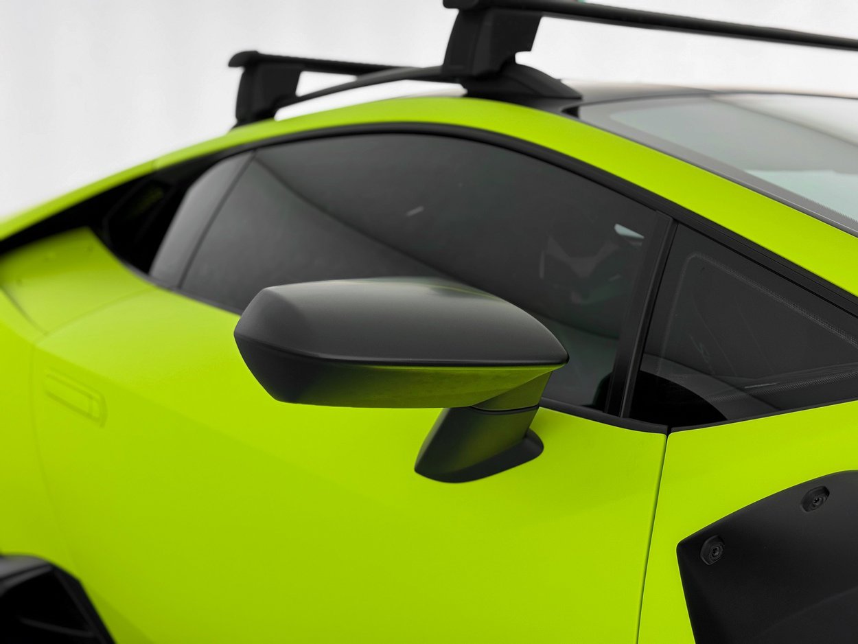 Used 2023 Lamborghini Huracan Sterrato image 37