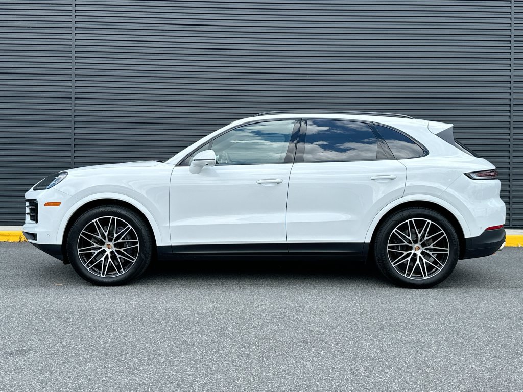 Certified 2026 Porsche Cayenne AWD/4WD image 2
