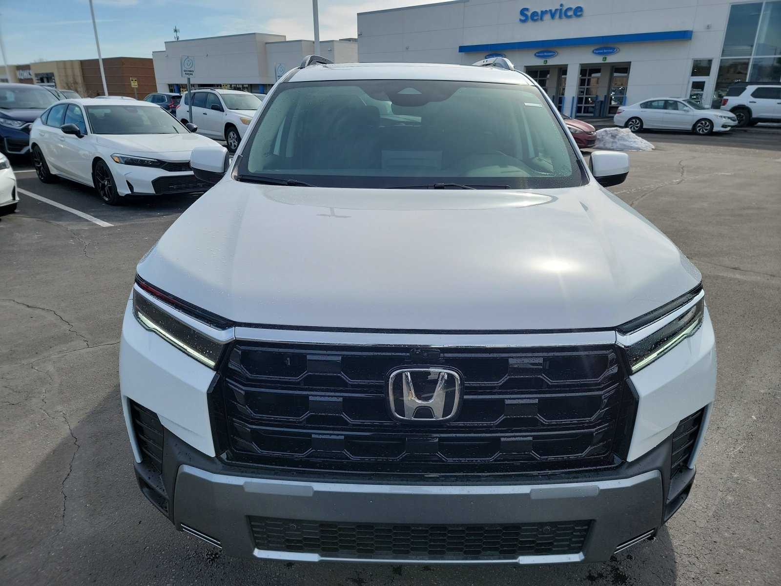 New 2026 Honda Pilot Touring image 2
