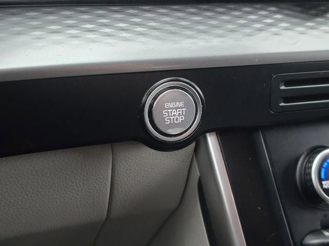 Certified 2022 Kia Carnival LX image 40