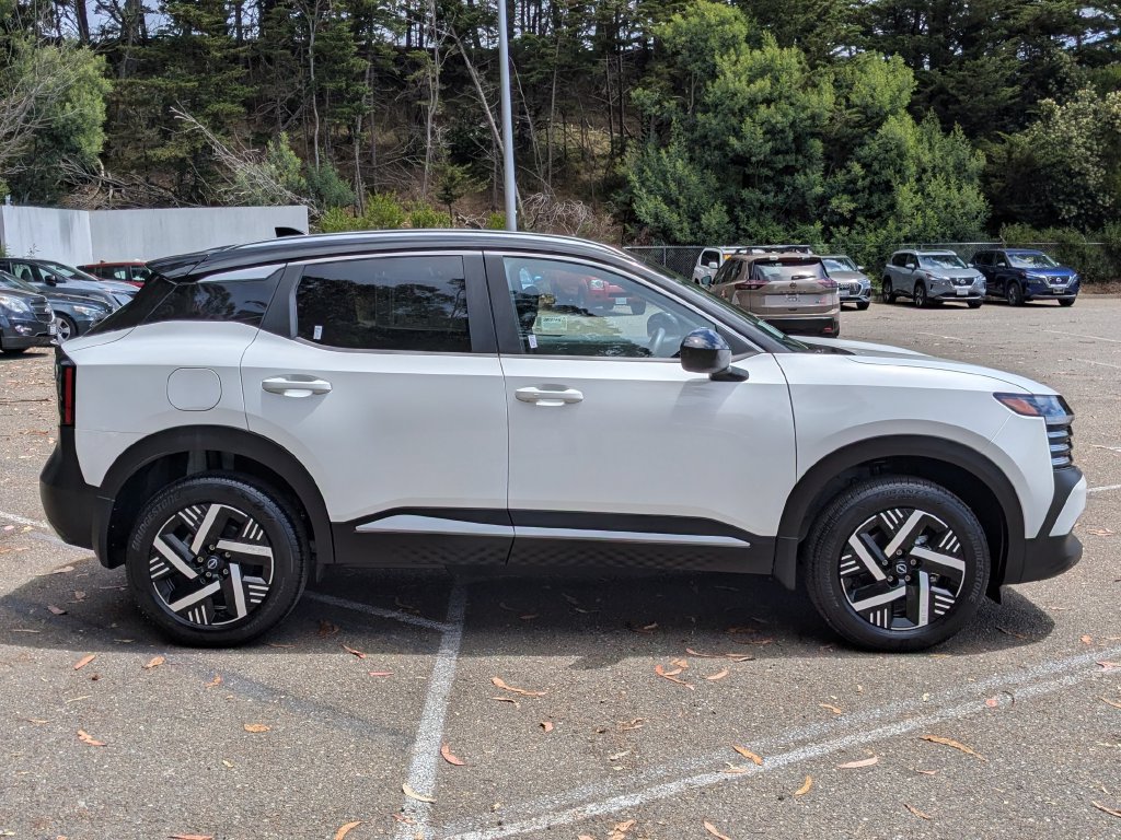 New 2026 Nissan Kicks SV FWD image 4
