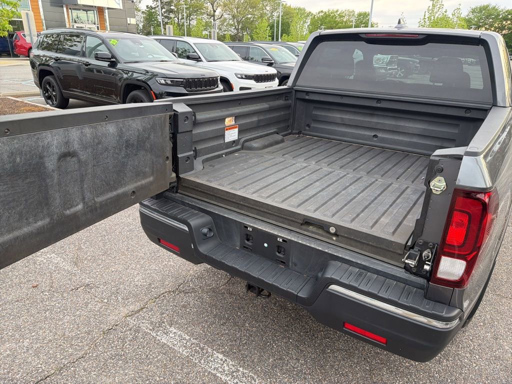 Used 2017 Honda Ridgeline RTL image 6