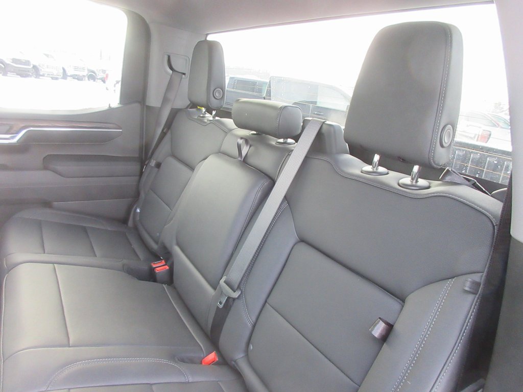 New 2026 GMC Sierra 1500 SLT image 14