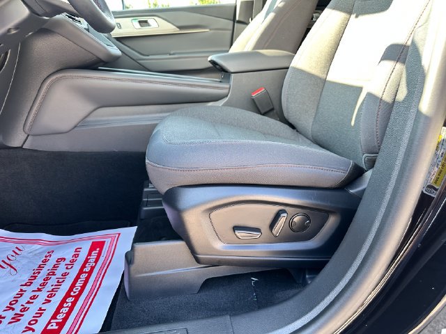 Certified 2026 Ford Explorer Active AWD/4WD image 12