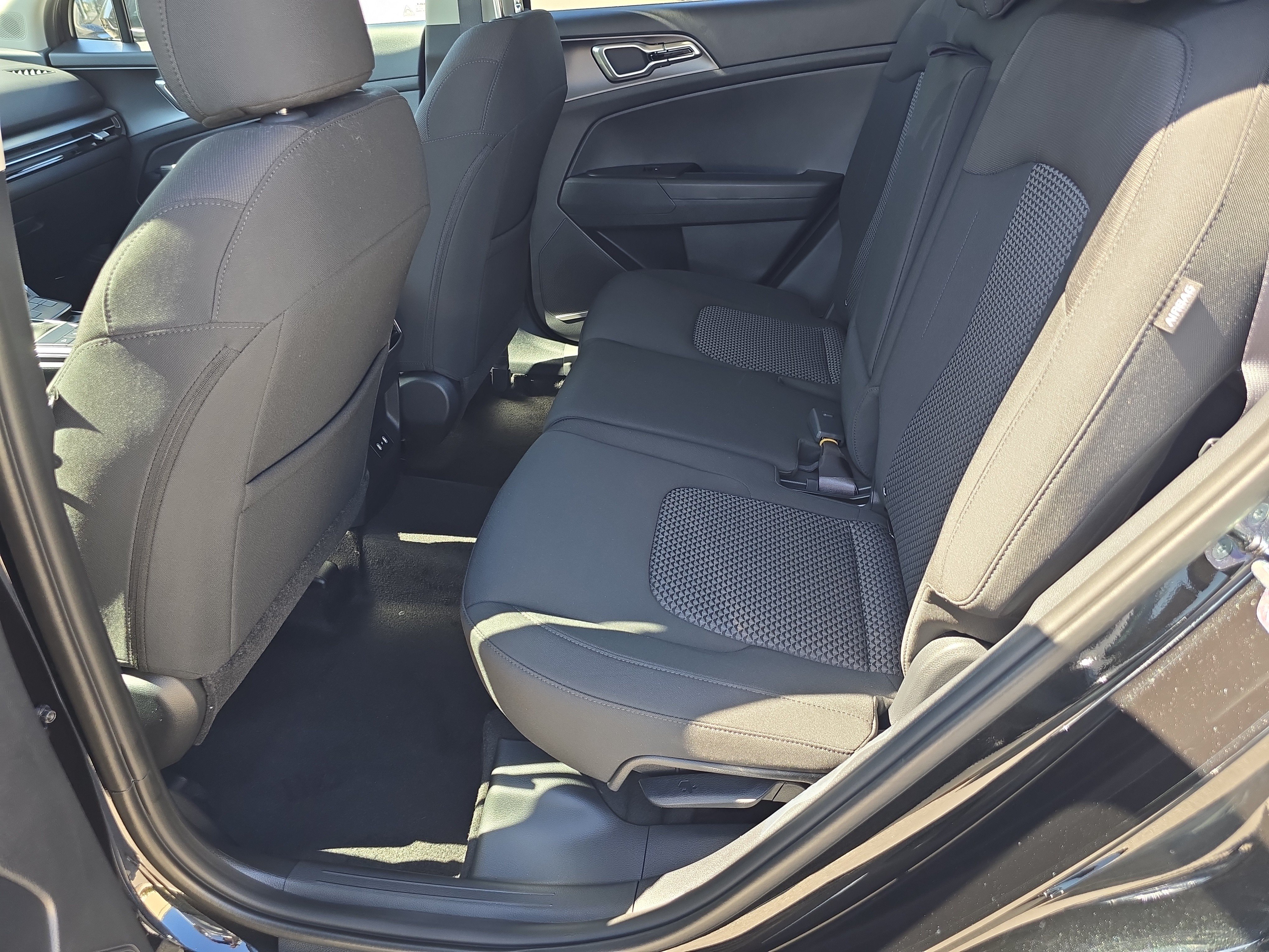 New 2027 Kia Sportage LX FWD image 16
