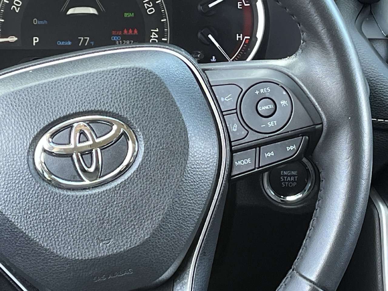Used 2024 Toyota RAV4 XLE Premium FWD image 14