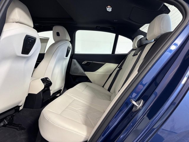 Used 2024 BMW 530i xDrive w/ Premium Package AWD/4WD image 19