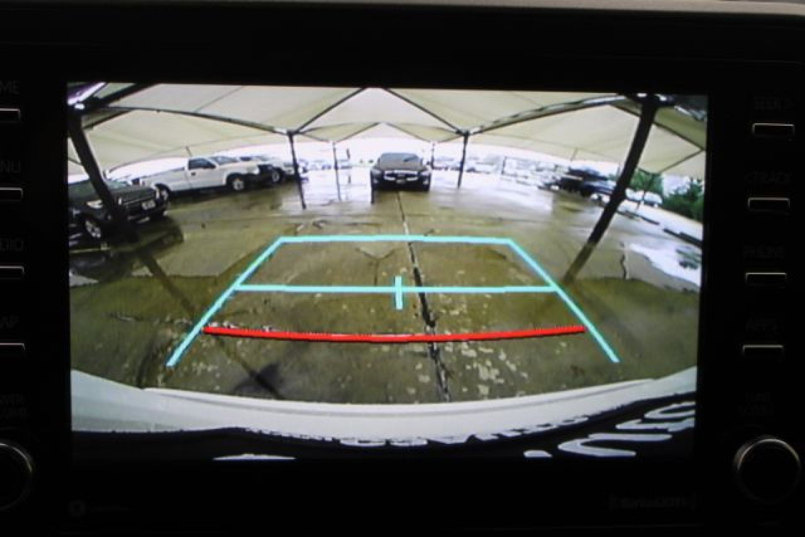 Used 2020 Toyota C-HR LE image 19